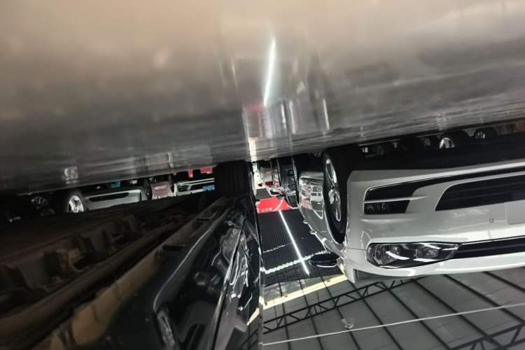 Used Wuling Xingguang 2023 150 Advanced Edition Right Side Sill