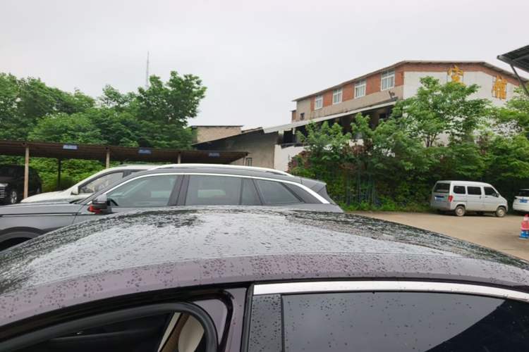 Used Wuling Xingguang 2023 150 Advanced Edition Roof
