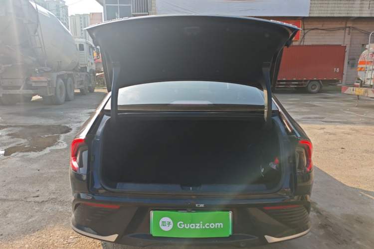 Used Wuling Xingguang 2023 150 Advanced Edition Trunk