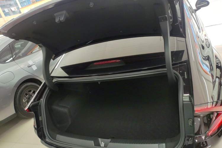 Used Wuling Xingguang 2023 150 Advanced Edition Trunk