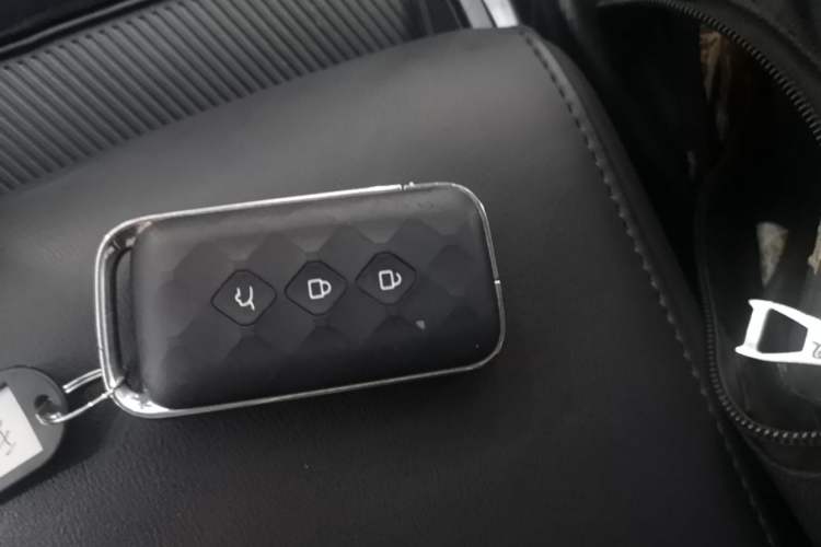 Used Wuling Xingguang 2023 70 Standard Edition Vehicle Key
