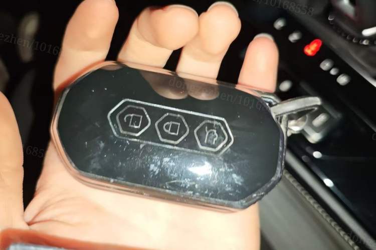 Used Wuling Xingguang 2023 150 Advanced Edition Vehicle Key