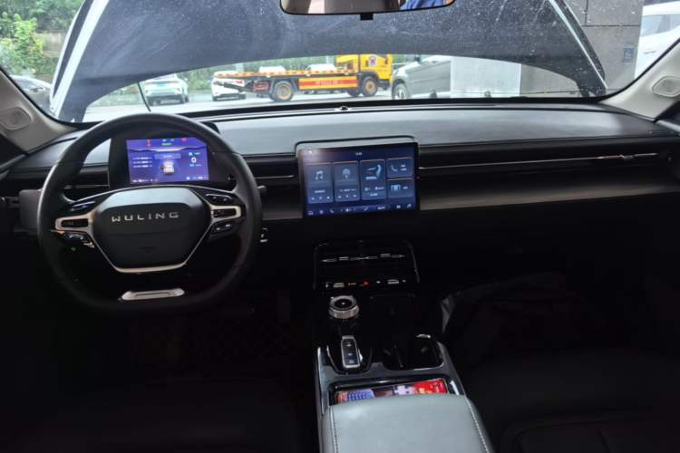 Used Wuling Xingguang 2023 70 Standard Edition Center Console