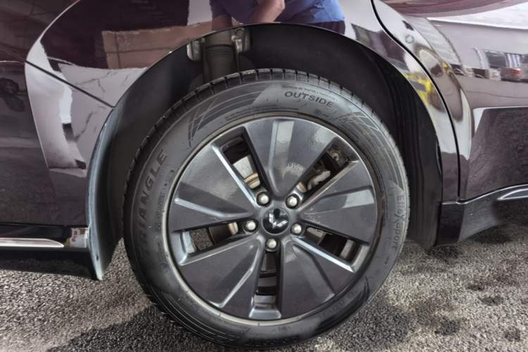 Used Wuling Xingguang 2023 70 Standard Edition Right Rear Wheel Hub