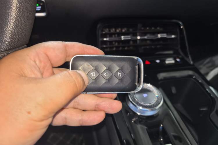 Used Wuling Xingguang 2023 70 Standard Edition Vehicle Key