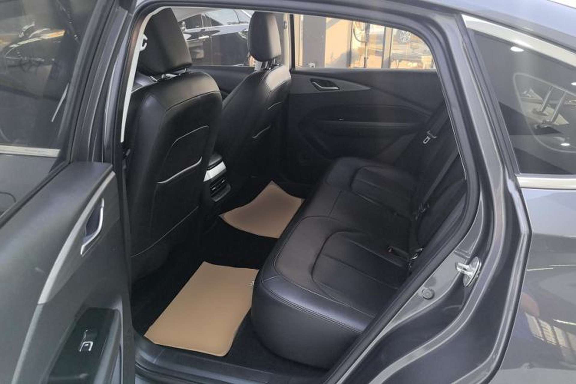 Used Wuling Xingguang 2023 150 Advanced Edition Left Rear Seat