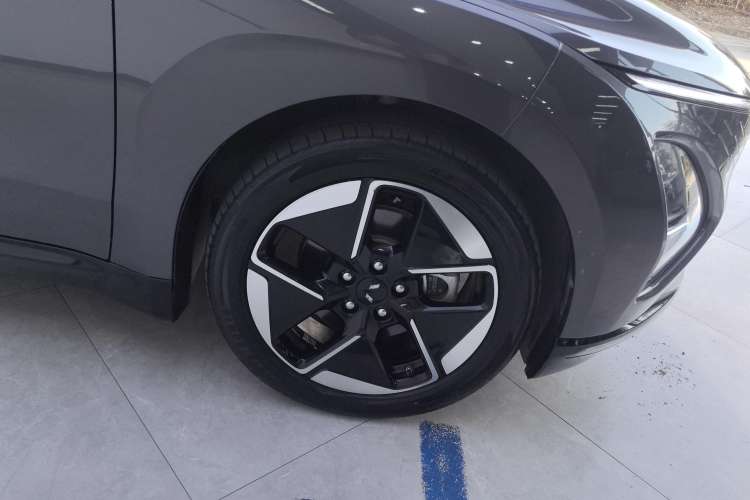 Used Wuling Xingguang 2023 150 Advanced Edition Left Rear Wheel Hub