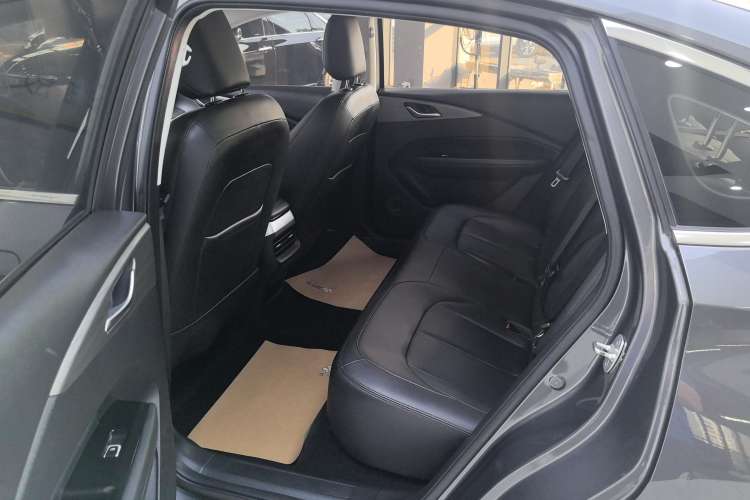 Used Wuling Xingguang 2023 150 Advanced Edition Right Rear Seat