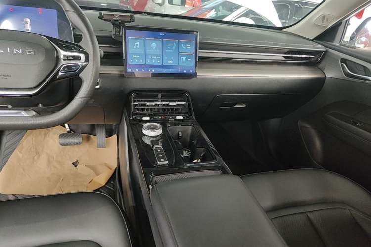 Used Wuling Xingguang 2023 70 Standard Edition Audio And AC Panel