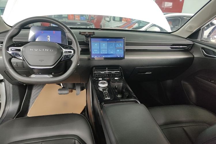 Used Wuling Xingguang 2023 70 Standard Edition Center Console