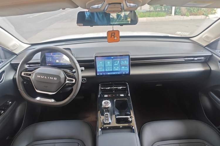 Used Wuling Xingguang 2023 70 Standard Edition Center Console