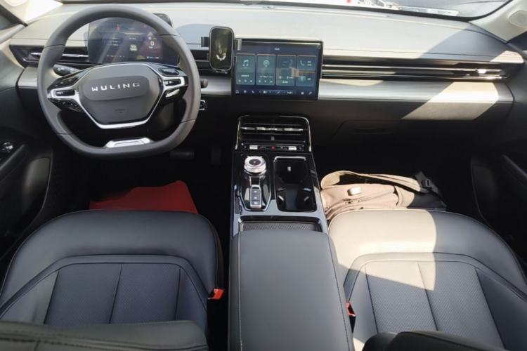 Used Wuling Xingguang 2023 70 Standard Edition Center Console