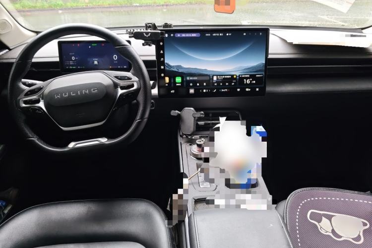 Used Wuling Xingguang 2023 150 Advanced Edition Center Console