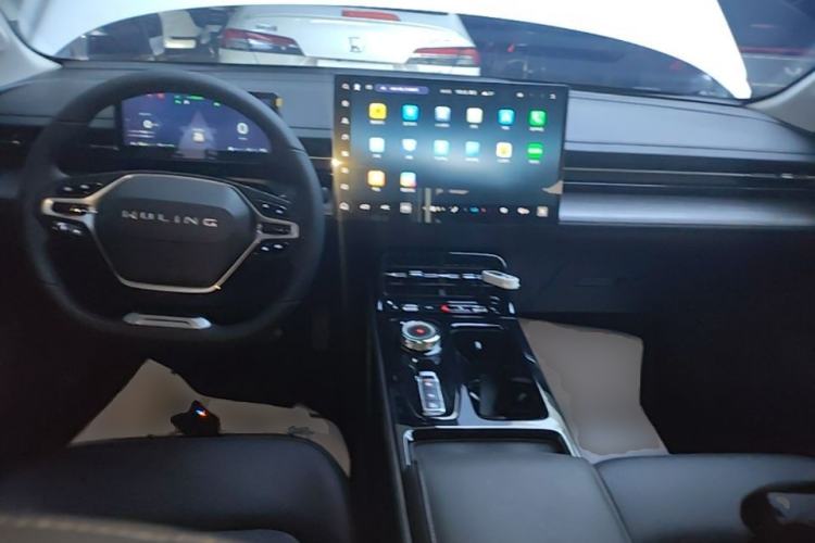 Used Wuling Xingguang 2023 150 Advanced Edition Center Console