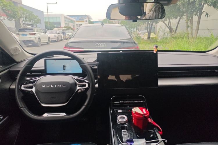 Used Wuling Xingguang 2023 150 Advanced Edition Center Console
