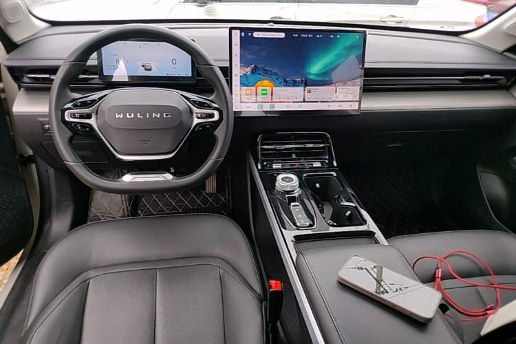 Used Wuling Xingguang 2023 150 Advanced Edition Center Console