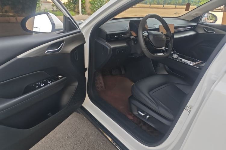 Used Wuling Xingguang 2023 70 Standard Edition Driver Seat