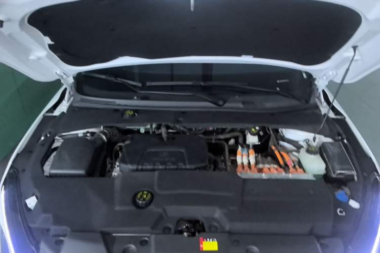 Used Wuling Xingguang 2023 150 Advanced Edition Engine Bay