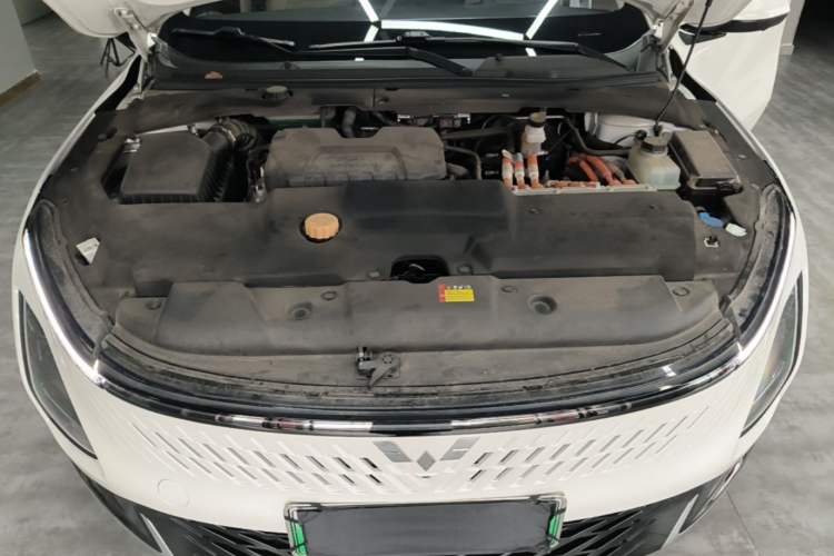 Used Wuling Xingguang 2023 150 Advanced Edition Engine Bay