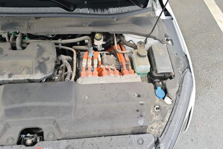 Used Wuling Xingguang 2023 150 Advanced Edition Engine Bay Left