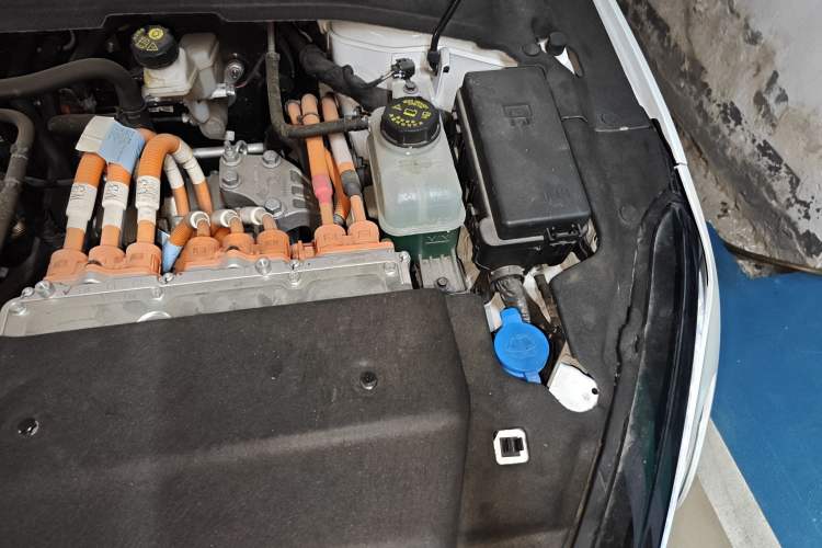 Used Wuling Xingguang 2023 150 Advanced Edition Engine Bay Left