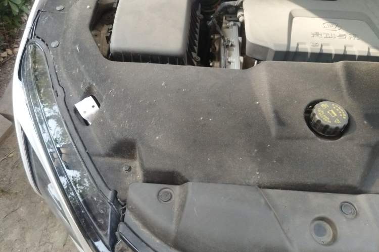 Used Wuling Xingguang 2023 150 Advanced Edition Engine Bay Right