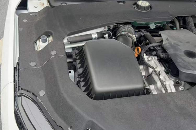 Used Wuling Xingguang 2023 150 Advanced Edition Engine Bay Right