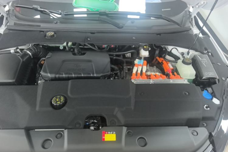 Used Wuling Xingguang 2023 150 Advanced Edition Engine Bay