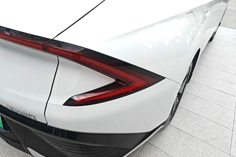 Used Wuling Xingguang 2023 70 Standard Edition Exterior 3