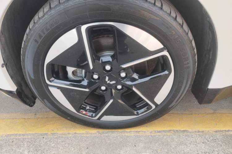 Used Wuling Xingguang 2023 150 Advanced Edition Exterior 4