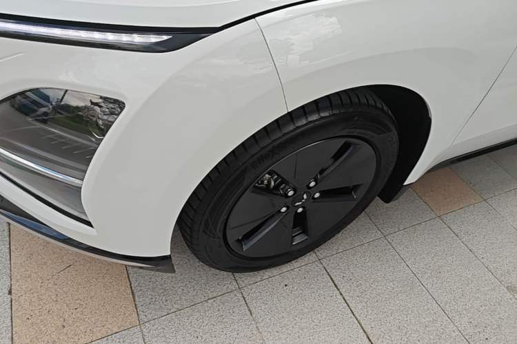 Used Wuling Xingguang 2023 70 Standard Edition Exterior 4