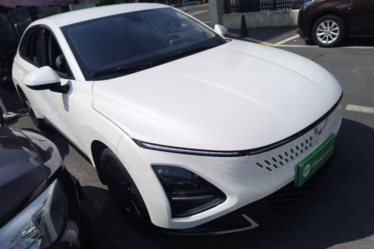 Used Wuling Xingguang 2023 70 Standard Edition Front Right 45 Deg