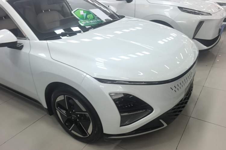 Used Wuling Xingguang 2023 150 Advanced Edition Front Right 45 Deg