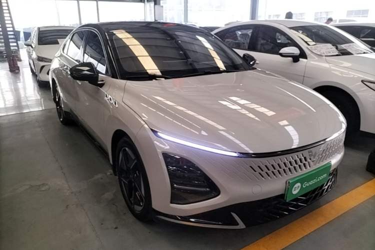 Used Wuling Xingguang 2023 150 Advanced Edition Front Right 45 Deg