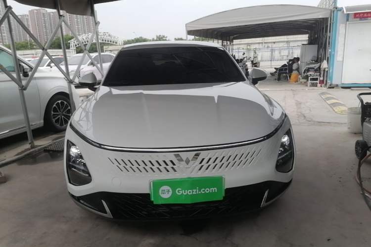 Used Wuling Xingguang 2023 70 Standard Edition Front