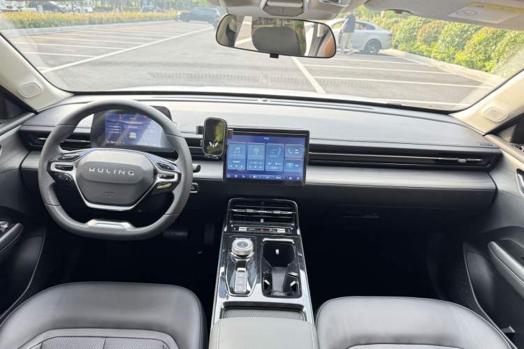 Used Wuling Xingguang 2023 70 Standard Edition Interior 1