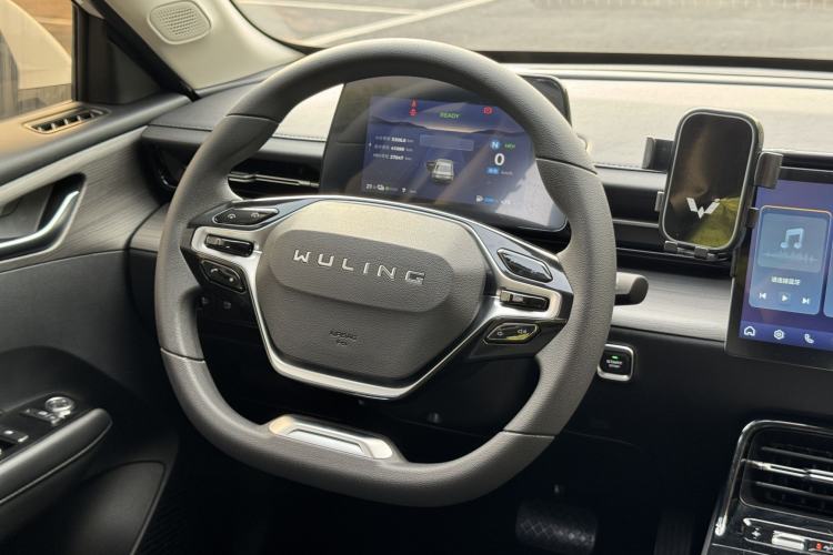 Used Wuling Xingguang 2023 70 Standard Edition Interior 5