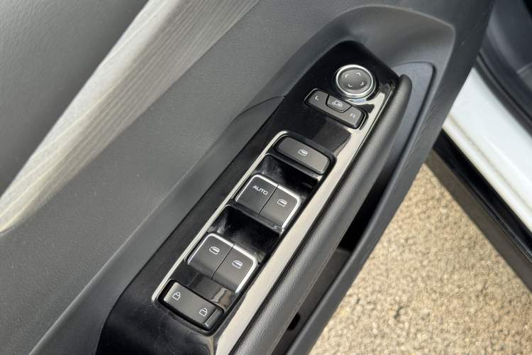 Used Wuling Xingguang 2023 70 Standard Edition Interior 6