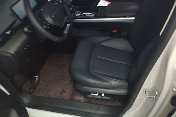 Used Wuling Xingguang 2023 150 Advanced Edition Left Front Seat