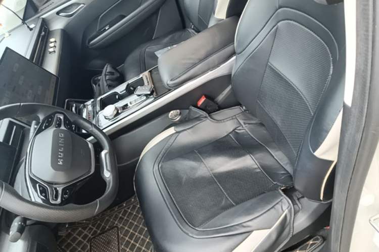 Used Wuling Xingguang 2023 150 Advanced Edition Left Front Seat