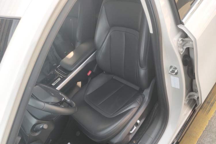 Used Wuling Xingguang 2023 150 Advanced Edition Left Front Seat