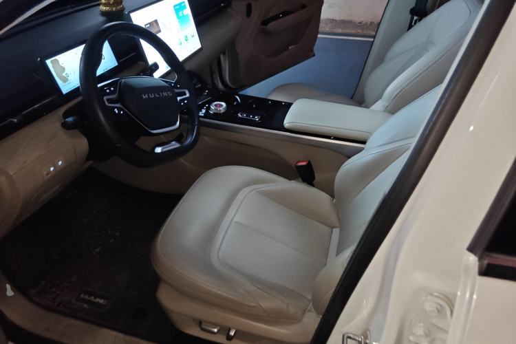 Used Wuling Xingguang 2023 150 Advanced Edition Left Front Seat