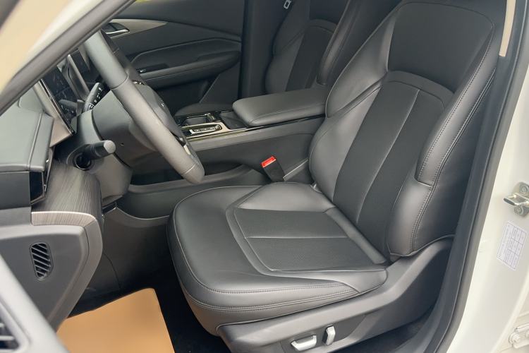 Used Wuling Xingguang 2023 70 Standard Edition Left Front Seat
