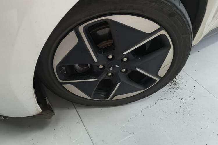 Used Wuling Xingguang 2023 150 Advanced Edition Left Front Wheel Hub
