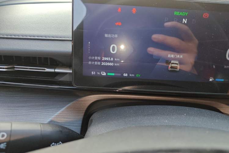 Used Wuling Xingguang 2023 150 Advanced Edition Odometer Close Up
