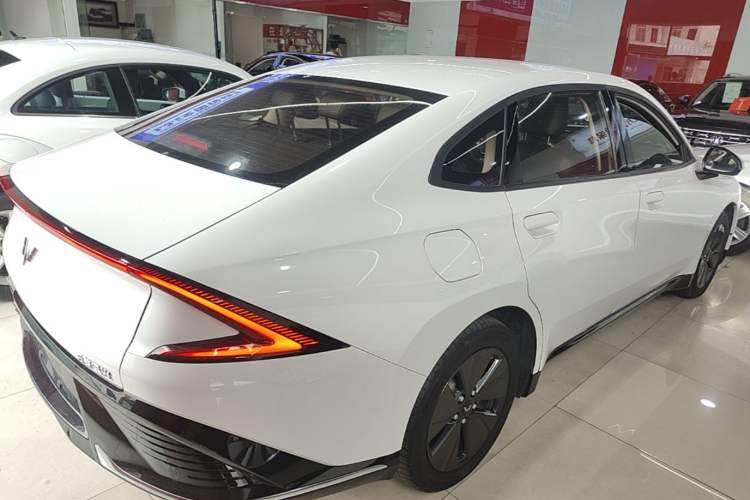 Used Wuling Xingguang 2023 70 Standard Edition Rear Right 45 Deg
