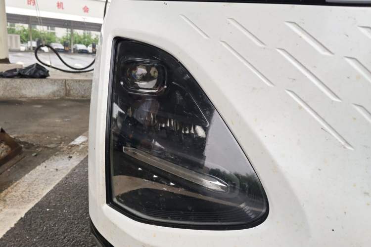 Used Wuling Xingguang 2023 150 Advanced Edition Right Front Headlight
