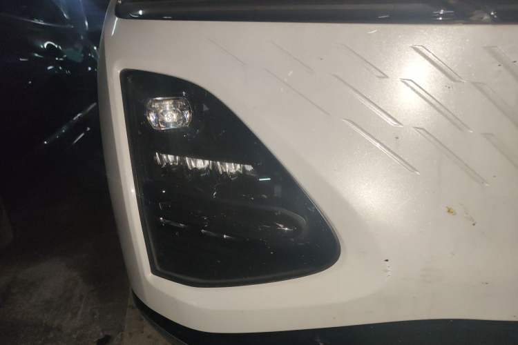 Used Wuling Xingguang 2023 150 Advanced Edition Right Front Headlight