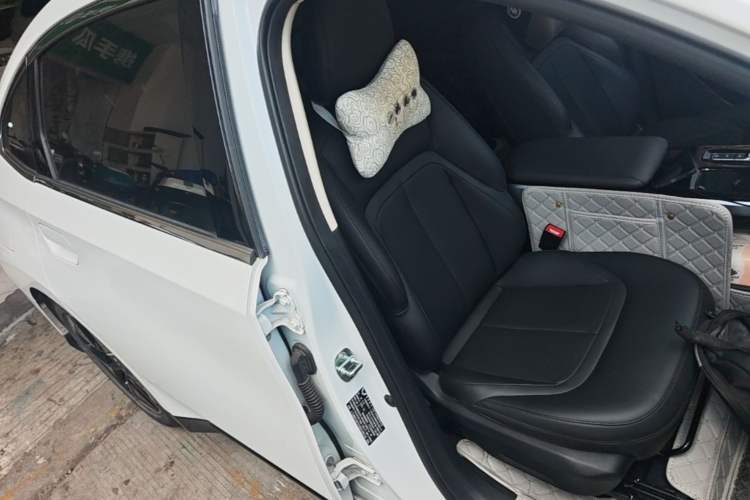 Used Wuling Xingguang 2023 150 Advanced Edition Right Front Seat