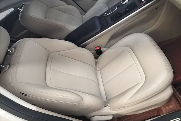 Used Wuling Xingguang 2023 150 Advanced Edition Right Front Seat